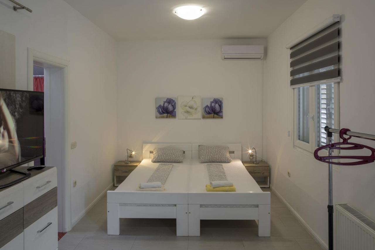 Apartments With A Parking Space Zuljana, Peljesac - 4573 Kültér fotó
